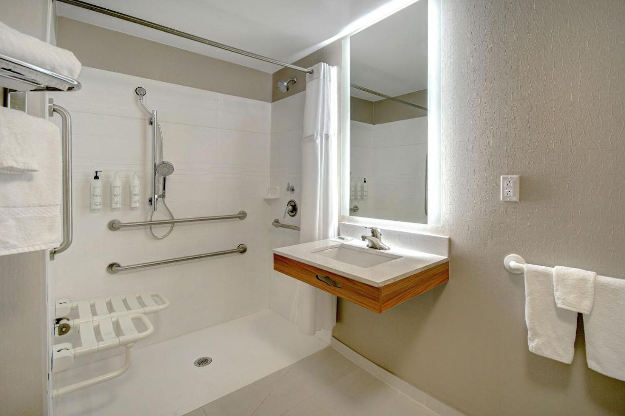 Hotel Springhill Erie Kearsarge