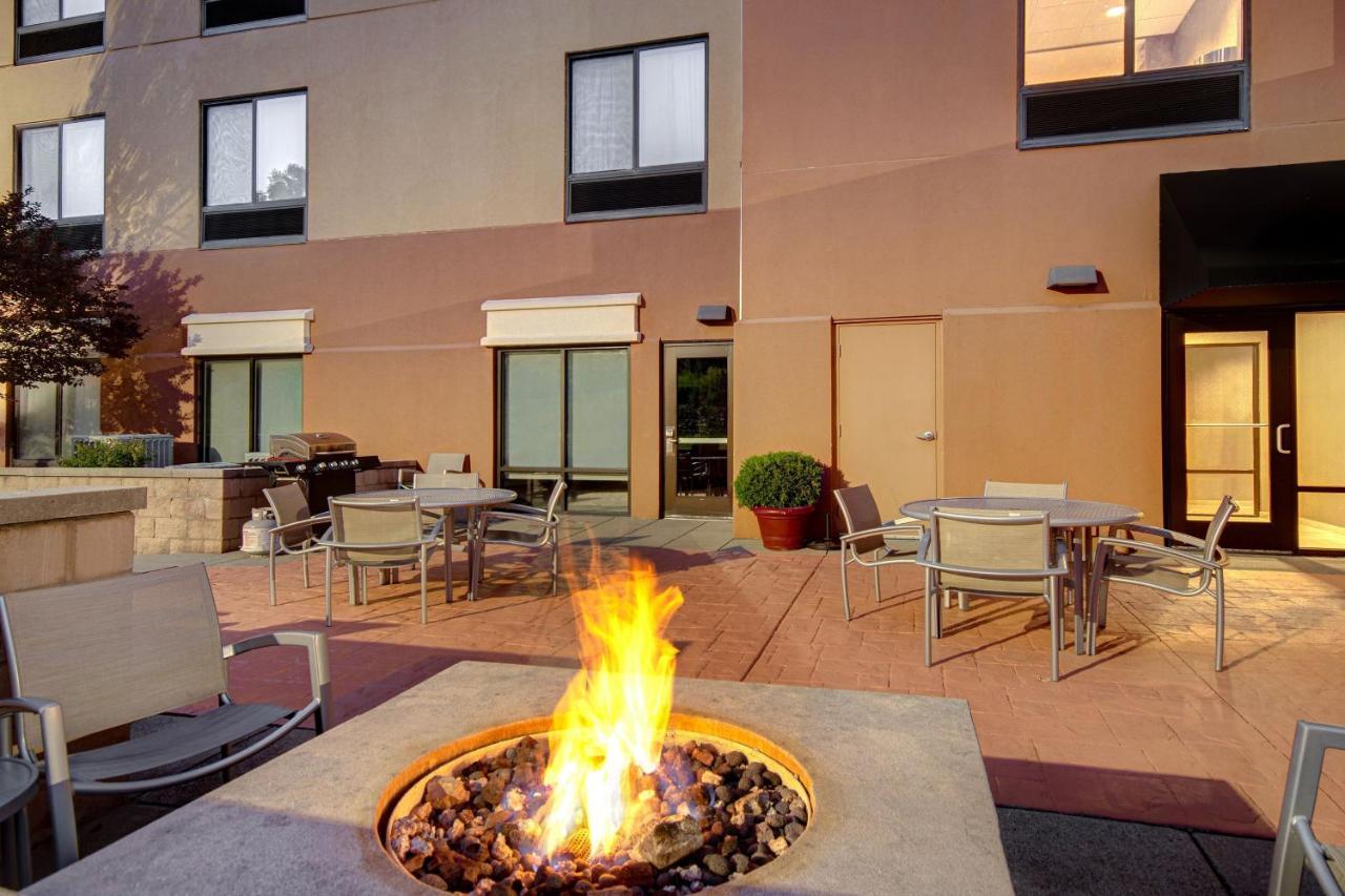 Springhill Erie Hotel 3*